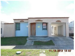 S-28 22 St Brisas De Campanero Iii, Toa Baja, PR 00949 