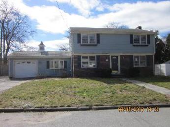24 Carnation Dr, Cranston, RI 02920 