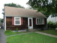 204 Wingate Ave, Warwick, RI 02888 