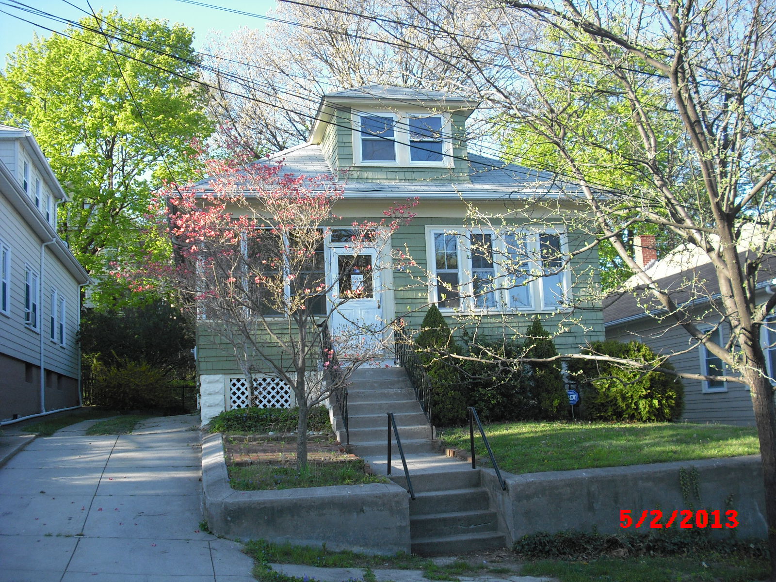 15 Oakdale Street, Providence, RI 02908 