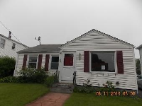 596 Cottage St, Pawtucket, RI 02861 
