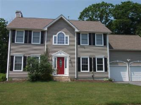 55 Falcon Ln, Cranston, RI 02921 