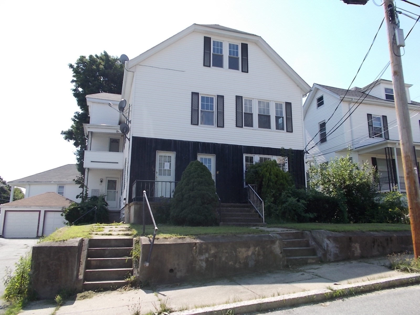 18-22 Fifth Ave, Woonsocket, RI 02895 