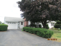 3 Gesmondi Dr, Johnston, RI 02919 