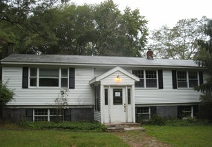 79 Pine Hill Rd, Richmond, RI 02812 