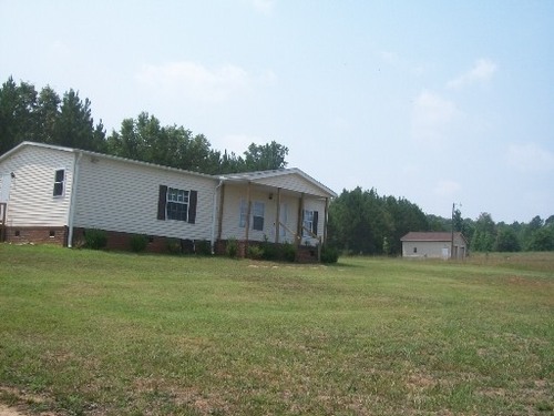 122 SMITH STREET EXT, Ware Shoals, SC 29692 