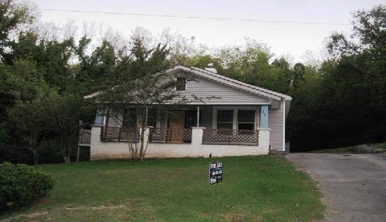 402 Barr Woods Rd, Saluda, SC 29138 