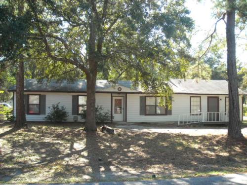 99 POSSUM HILL RD, Beaufort, SC 29906 