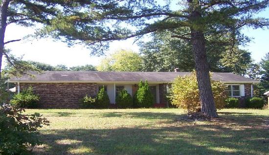 101 Barwood Cir, Greenville, SC 29611 