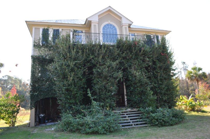 36 Avenue Of The Oaks, Saint Helena Island, SC 29920 