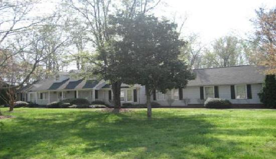 111 Motor Boat Club Road, Greenville, SC 29611 