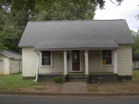 26 10th St, Greer, SC 29651 