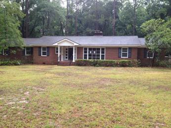 151 Camellia Dr, Walterboro, SC 29488 