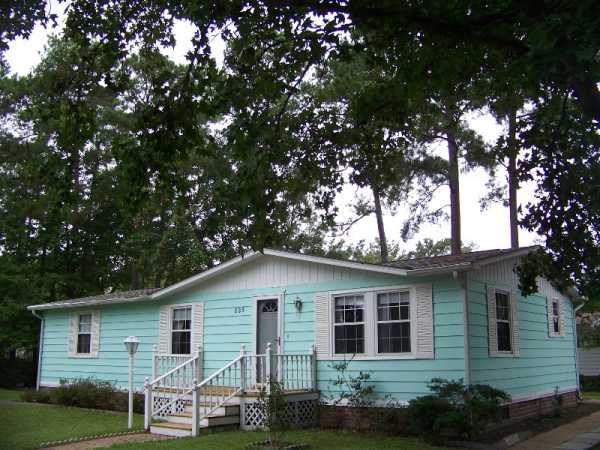 825 Jensen Drive South, Garden City Beach, SC 29576 