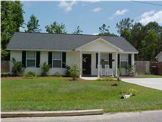 403 Robin Dr, Goose Creek, SC 29445 