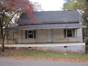 3 Hale St, Pelzer, SC 29669 