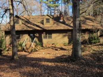 320 Twin Oaks Dr, Seneca, SC 29672 