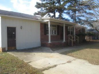1921 Warwick St, Camden, SC 29020 