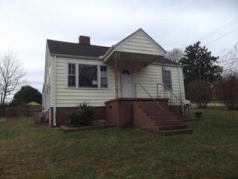 111 Earnshaw Ave, Greenville, SC 29617 