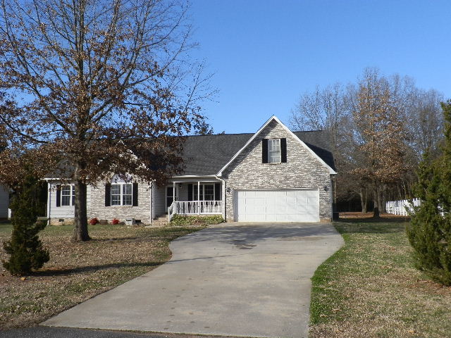 716 Pinehaven Circle, Clover, SC 29710 