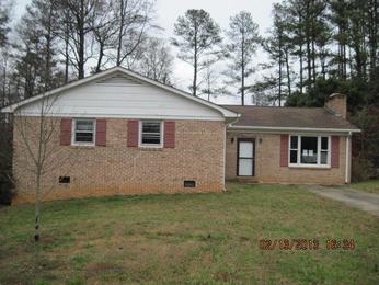 71 Skyland Dr Ext, Clinton, SC 29325 