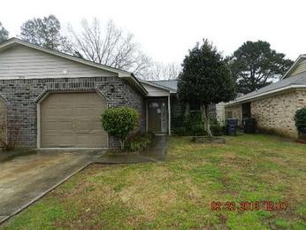 804 Winthrop St #B, Ladson, SC 29456 