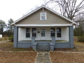 610 Musgrove St, Clinton, SC 29325 