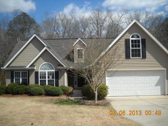 111 Culbertson Ct, Greenwood, SC 29649 