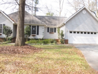 106 Bumble Bee Ln, Greenwood, SC 29649 