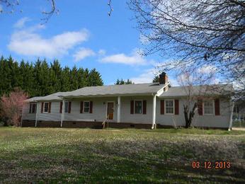 202 Roe Rd, Greenville, SC 29611 