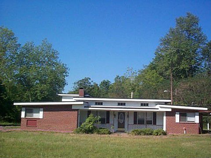 655 Cheraw St, Bennettsville, SC 29512 