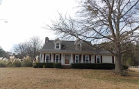 208 Greenpond Rd, Fountain Inn, SC 29644 