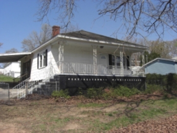 105 Old Pond St, Easley, SC 29640 