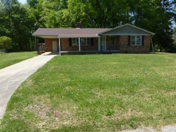 21 Borden Cir, Greenville, SC 29617 