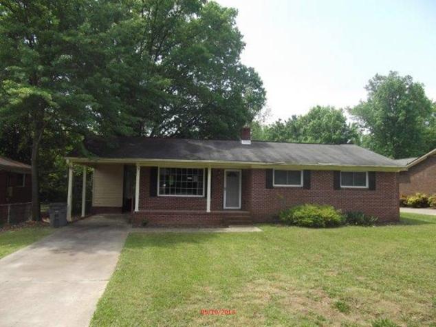 122 Forestdale Dr, Taylors, SC 29687 