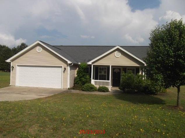 103 Chicoma Dr, Townville, SC 29689 