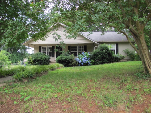 423 Carolina Dr, Spartanburg, SC 29306 