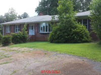 612 Pinecrest Dr, Seneca, SC 29678 