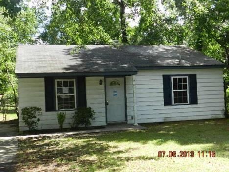 5820 Canterbury Dr, Hanahan, SC 29410 