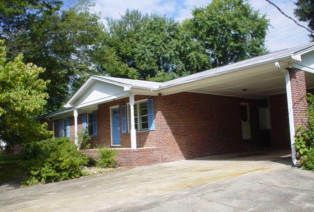 11 Marlow Lane, Taylors, SC 29687 