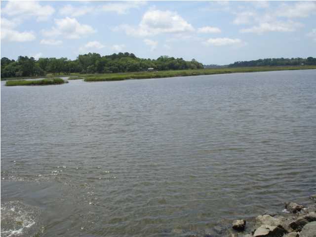 8 SUMMIT PLANTATION RD, Meggett, SC 29449 