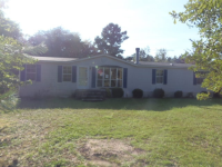 84 Sally St, Wedgefield, SC 29168 