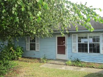 1116 Pickett St, Moncks Corner, SC 29461 