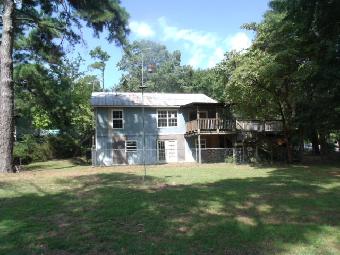 1233 Crescent St, Summerton, SC 29148 