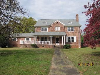 838 S Harper St, Laurens, SC 29360 