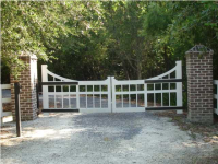 2 MIDDLE CREEK RD, Ravenel, SC 29470 