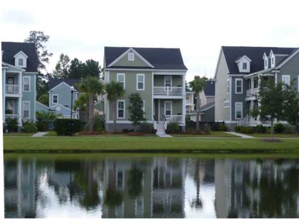 2421 SHIRAZ LN, Charleston, SC 29414 