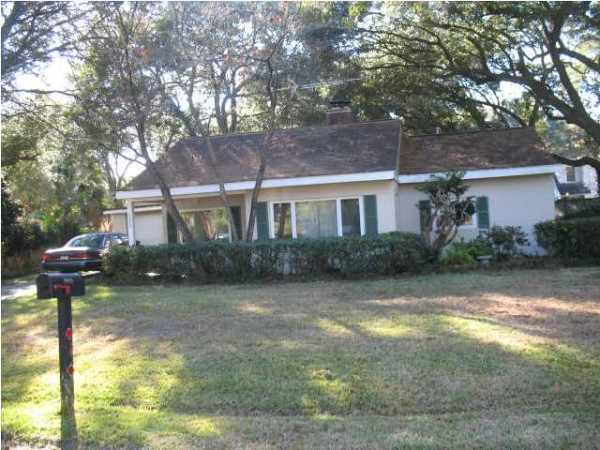 2023 PARKWAY DR, Charleston, SC 29412 