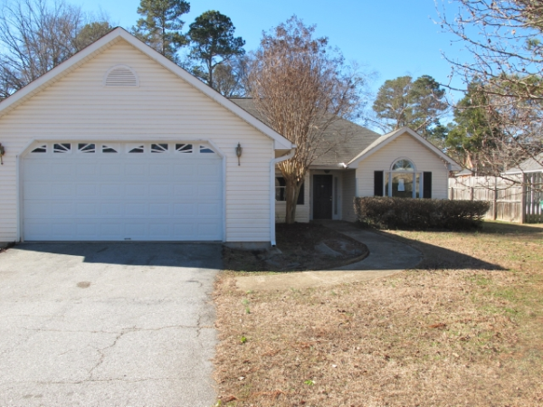 1123 Northlake Dr, Greenwood, SC 29649 