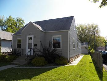 910 S Menlo Ave, Sioux Falls, SD 57104 